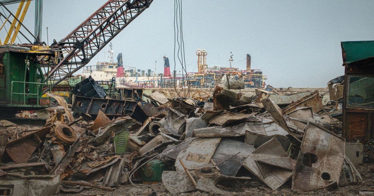 How to Dispose of Construction Debris