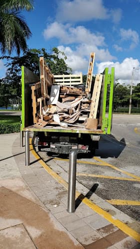 Dump Squad Junk Removal - Dumpster rental in Davie, Florida