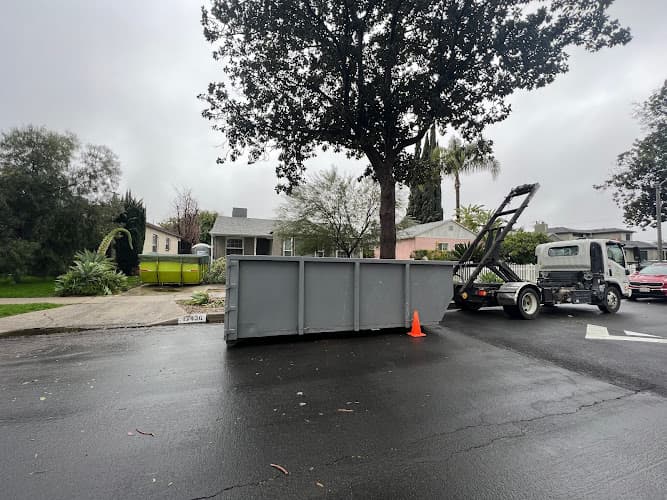 Bins n Bins Dumpster Rental Service - Dumpster rental in Los Angeles, California