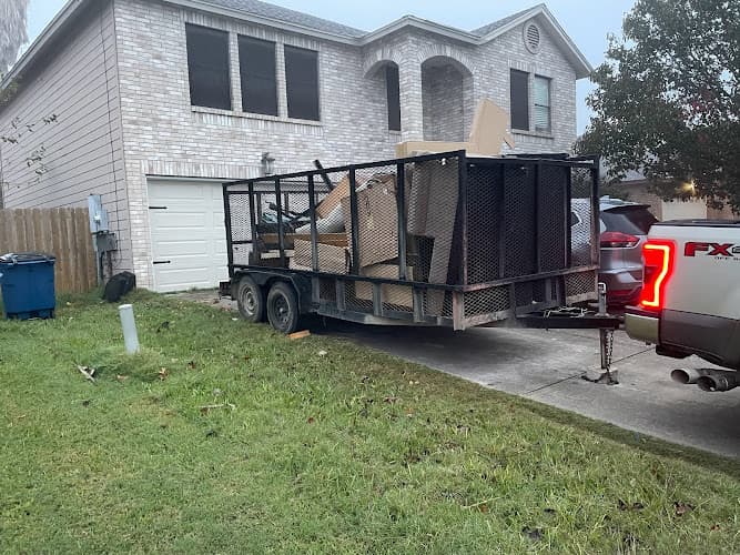 Doege dumpster/trailer rentals - Dumpster rental in La Vernia, Texas