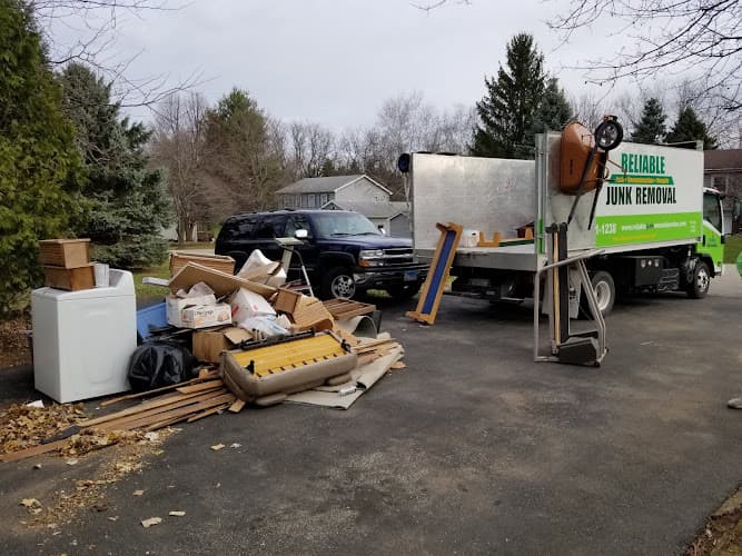 Reliable Junk Removal - Dumpster rental in Algonquin, Illinois