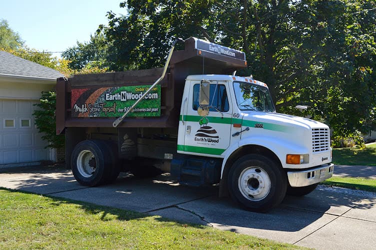 Earth 'n Wood / Kurtz Bros. - Landscape Supply Center - Dumpster rental in Akron, Ohio