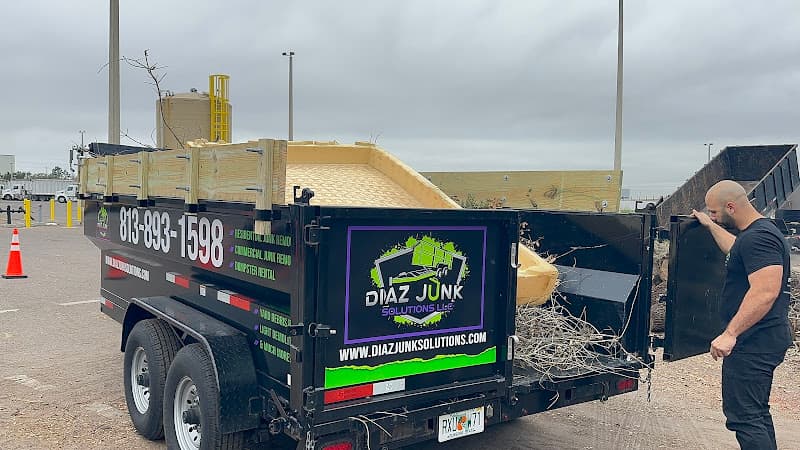 Diaz Junk Solutions LLC - Dumpster rental in Apollo Beach, Florida