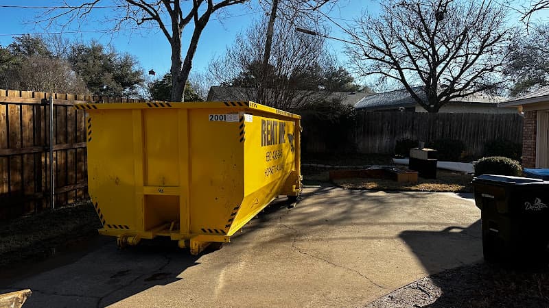 Hornet Hauling - Dumpster rental in Muenster, Texas