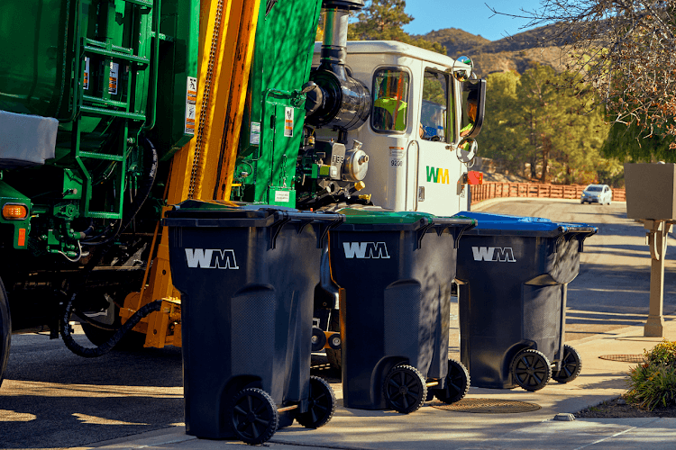 WM - Albany Hauling - Dumpster rental in Albany, Georgia