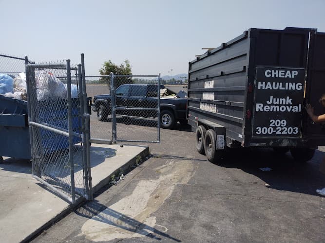 Cheap Hauling Junk Removal - Dumpster rental in Menifee, California