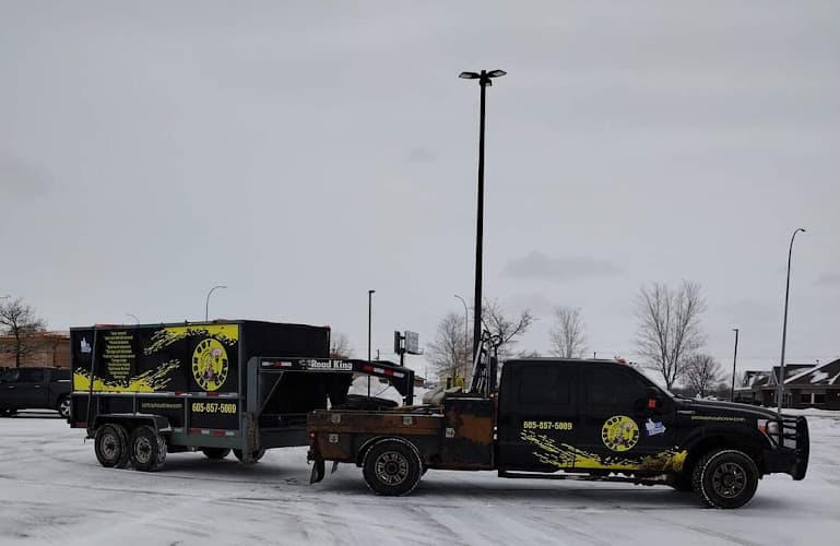 Trash-out crew - Dumpster rental in Tea, South Dakota