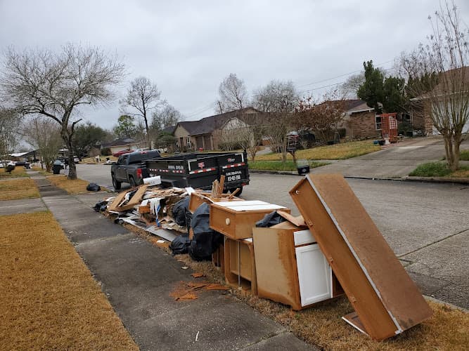 SAUCEDA JUNK REMOVAL & DEMOLITION - Dumpster rental in Santa Fe, Texas
