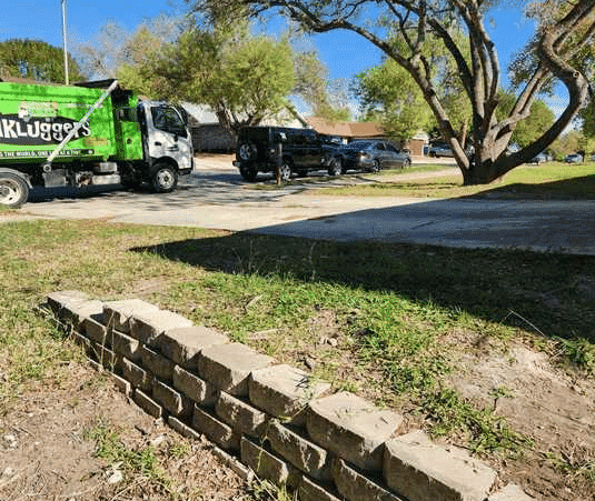 The Junkluggers of San Antonio - Dumpster rental in San Antonio, Texas