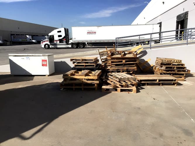 The Junkluggers of El Paso - Dumpster rental in El Paso, Texas