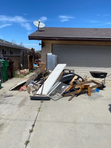 JB Junk Hauling - Dumpster rental in Hemet, California