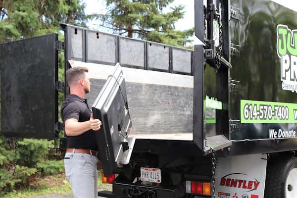 Fire Dawgs Junk Removal Columbus - Dumpster rental in Dublin, Ohio