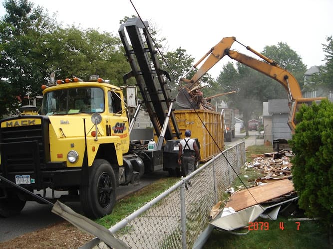 S & M Prompt Rubbish Removal Service, Inc - Dumpster rental in Oceanside, New York