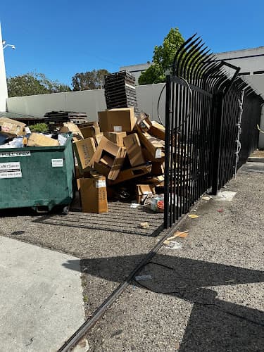 Helpful hauler - Dumpster rental in Anaheim, California