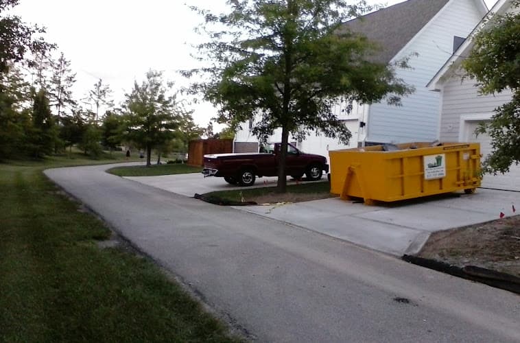Toss It Mini Bins And Dumpsters - Dumpster rental in Zionsville, Indiana