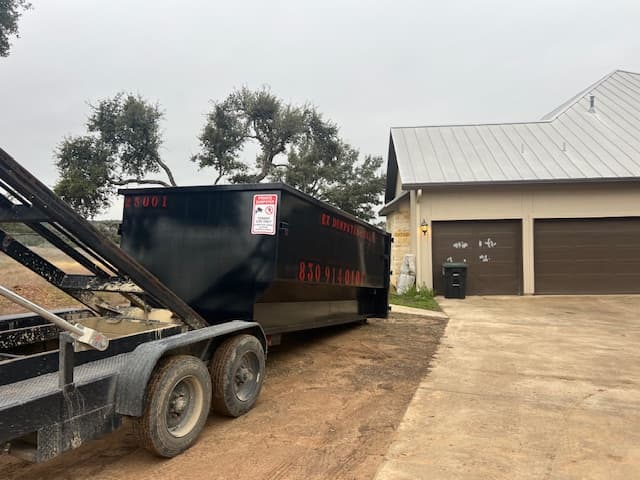 EZ Dumpster Rental LLC - Dumpster rental in New Braunfels, Texas