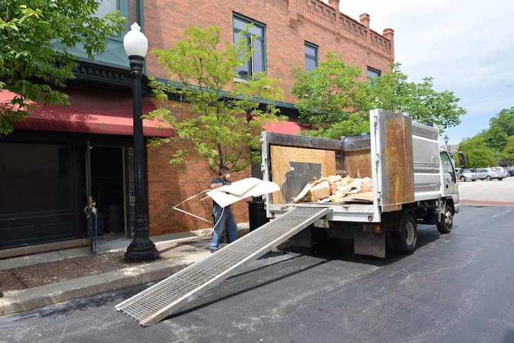 JUNK Relief - Dumpster rental in Chicago, Illinois