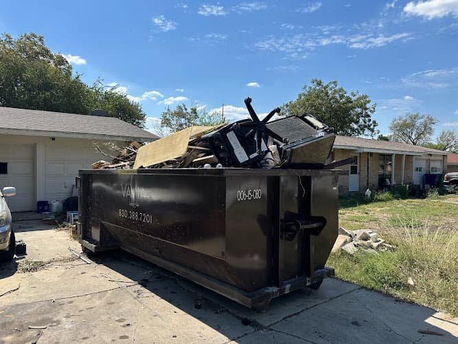 VaVia San Antonio - Dumpster rental in San Antonio, Texas