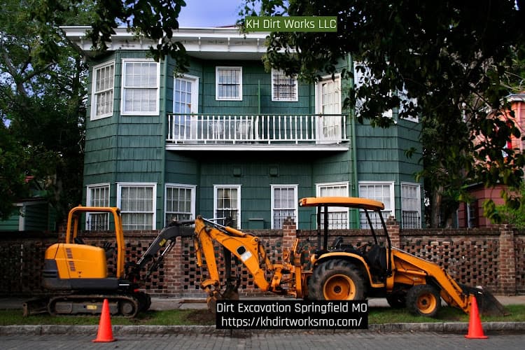 KH Dirt Works LLC - Dumpster rental in Springfield, Missouri