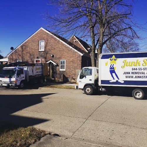 Junk Starz LLC - Dumpster rental in Warren, Michigan