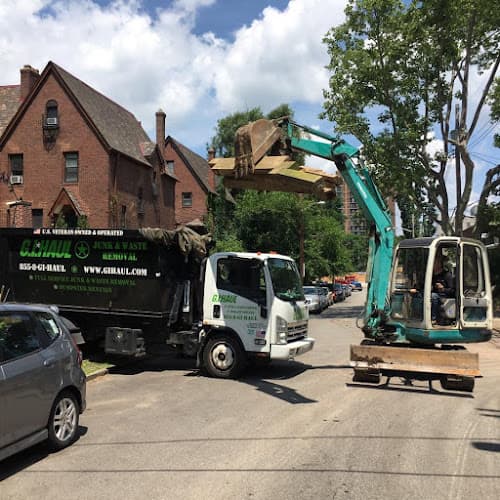 G.I.HAUL® Junk and Waste Removal Pittsburgh North - Dumpster rental in Glenwillard, Pennsylvania