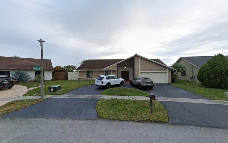 Bob's Boom Truck Inc - Dumpster rental in Lauderhill, Florida