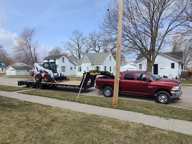 Hunt's Tree & Debris, LLC - Dumpster rental in Fairmont, Minnesota