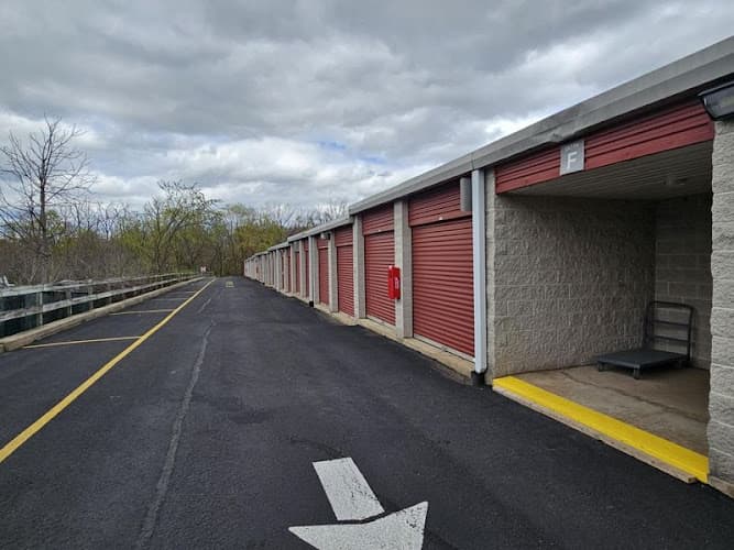 Extra Space Storage - Dumpster rental in Hatfield, Pennsylvania