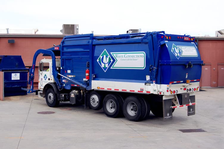 WASTE CONNECTIONS OF CLARKSVILLE - Dumpster rental in Clarksville, Tennessee