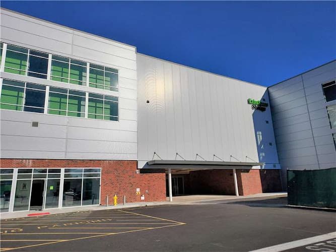 Extra Space Storage - Dumpster rental in Staten Island, New York