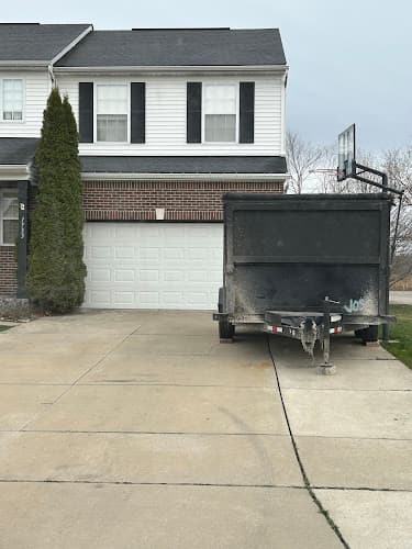 Buckin Dumpsters - Dumpster rental in Livonia, Michigan