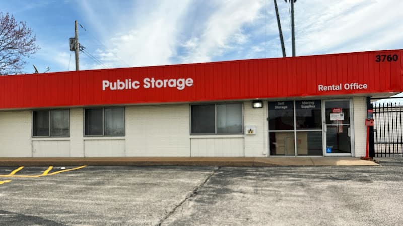 Public Storage - Dumpster rental in Bridgeton, Missouri