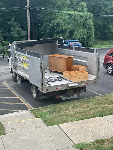 Escape Junk and Moving - Dumpster rental in Roseland, New Jersey