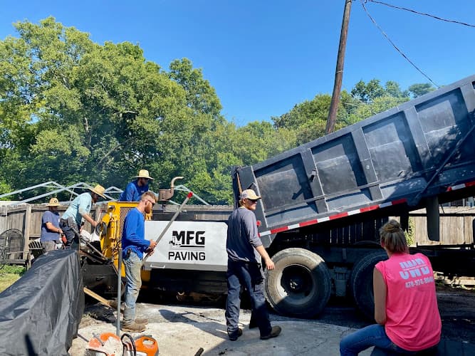 Monroe Farms and Grading - Dumpster rental in Juliette, Georgia