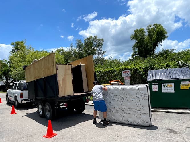Junk Hauling Naples - Dumpster rental in Naples, Florida