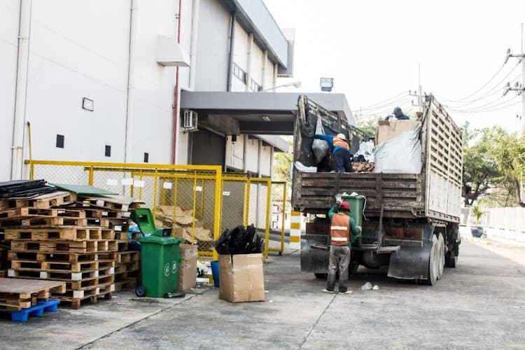 Global Trash Solutions - Dumpster rental in North Palm Beach, Florida