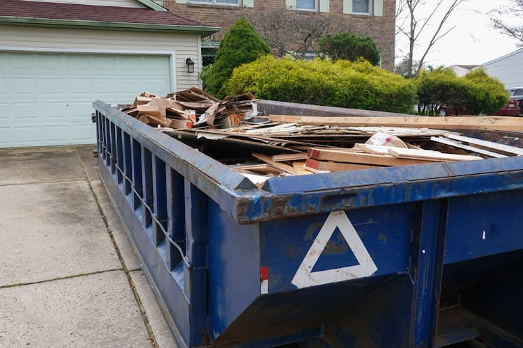 Vet's United Junk Removal - Dumpster rental in Raeford, North Carolina