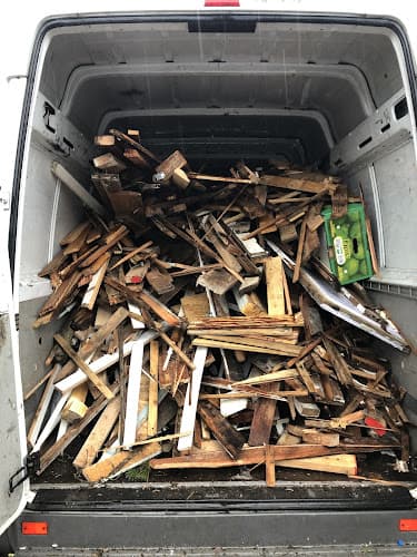 A Man With A Van/Junk Removal LLC - Dumpster rental in Vancouver, Washington