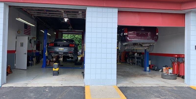 GearHeads Rent-A-Hoist - Dumpster rental in Waterford Township, Michigan