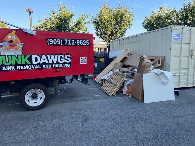 Junk Dawgs Riverside - Dumpster rental in Riverside, California