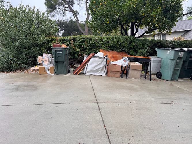 Adam Cleanouts Junk Removal - Dumpster rental in Gardena, California