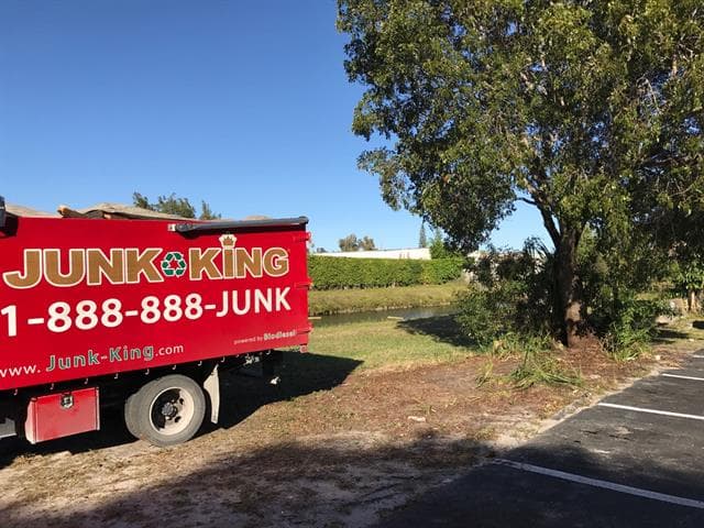 Junk King Tacoma - Dumpster rental in Lakewood, Washington