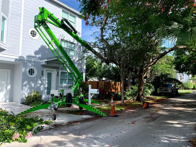 Grapple Junk Removal - Dumpster rental in Fort Lauderdale, Florida