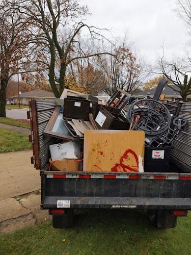 Keep'er Movin' Junk Removal LLC - Dumpster rental in Appleton, Wisconsin
