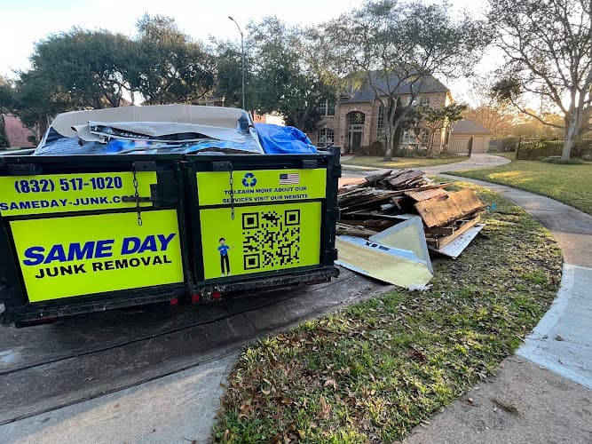 SAME DAY JUNK REMOVAL - Dumpster rental in Houston, Texas
