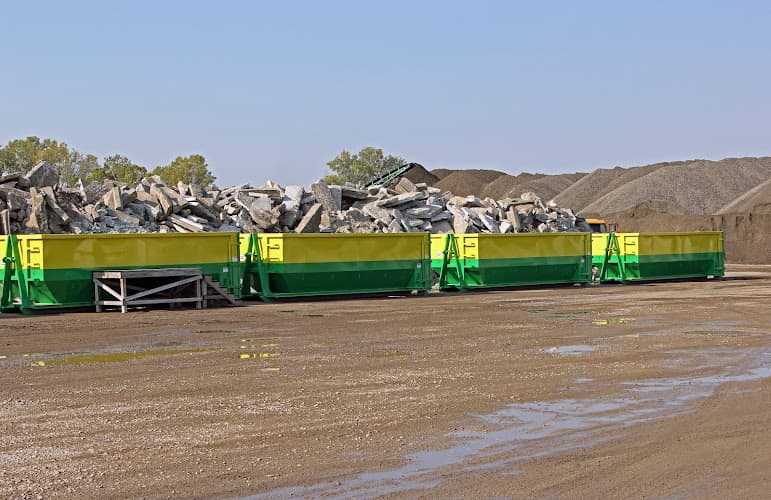 Metro Rolloff Container Services LLC - Dumpster rental in Parkville, Missouri