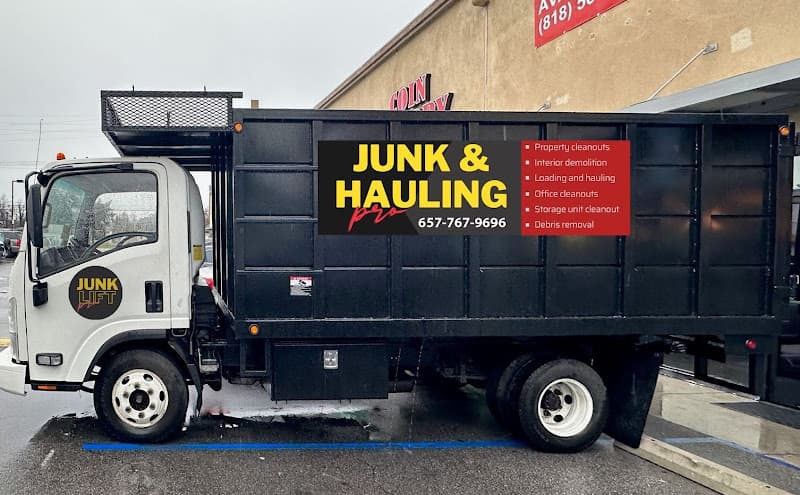 Junk lift Pro - Dumpster rental in Van Nuys, California