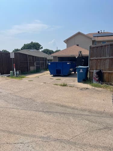 Bluebonnet Roll Offs - Dumpster rental in Rowlett, Texas