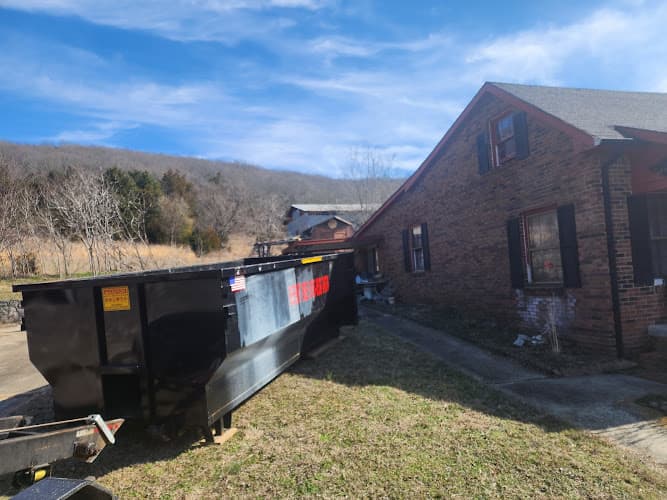4M Rentals llc - Dumpster rental in Cottontown, Tennessee