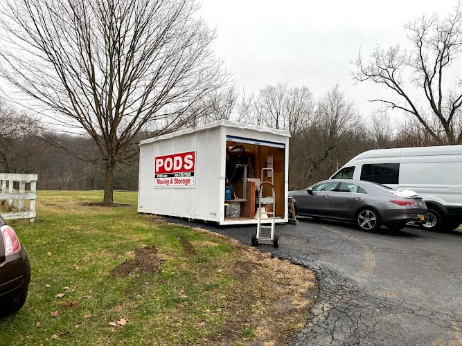 Frenchy Helping Hands LLC - Dumpster rental in Maybrook, New York